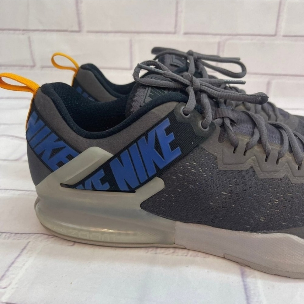 Nike shoes - Picture 3 of 9
